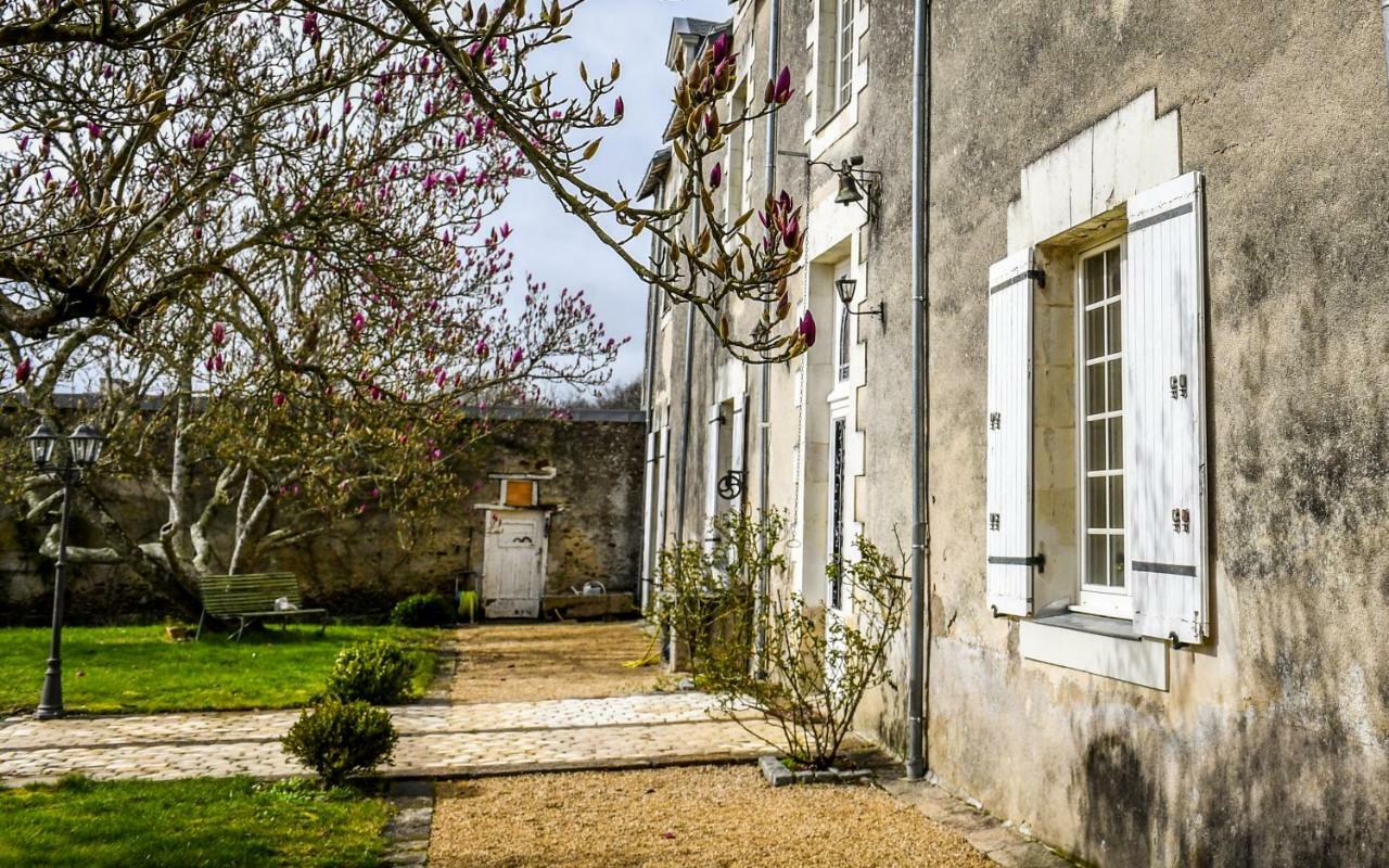 Chateau De La Grand'Cour Grandchamp-des-Fontaines Exterior photo